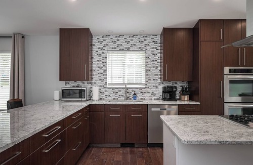 Lake Orion House | Chef's Kitchen, King Bed near GM Orion, Shops/Dining and Easy Access to Freeways