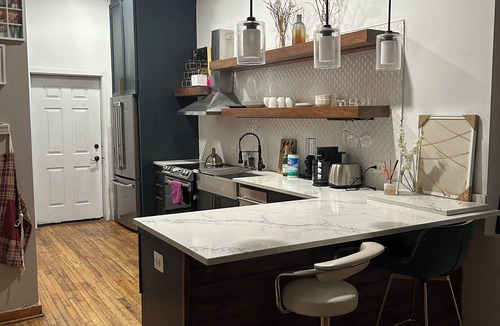Douglas Apartment | Chic 1-bedroom apartment,15mims from downtown