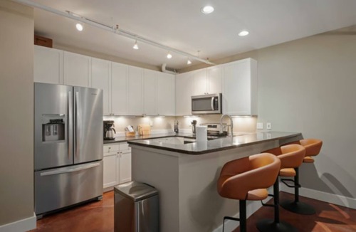 Grand Rapids Condo | Chic private 1-bedroom loft near museums, colleges and hospitals