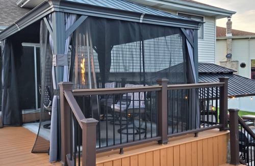 Richton Park House | Chicago-area retreat: Private home cinema, massive yard & easy city access!