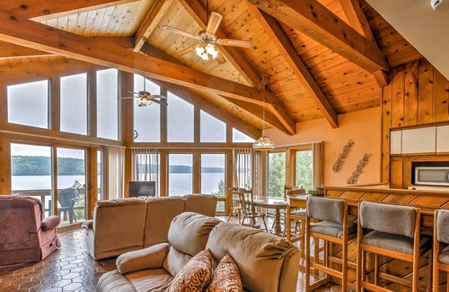 Stambaugh House | Chicagon Lakefront Cabin: Private Sauna & Dock with Rowboat - Near Ski Brule