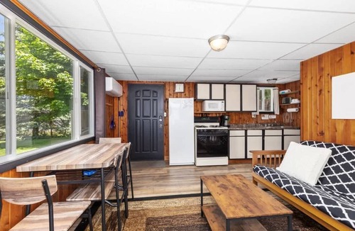 Chippewa Lake Cabin | Chippewa Bluffs Resort Combined 4BR 4BA Cabins