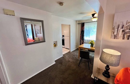 West Price Hill Apartment | Cincy Furnished Stays Amber Glow King near Downtwn