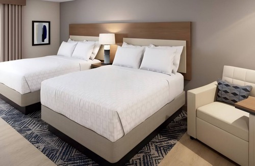 Macomb Hotel | Clean, Spacious Studio Perfect for Work or Leisure Near Mall at Partridge Creek