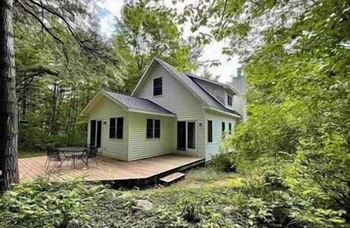 Leland House | Close to downtown Leland, Fishtown, Vans Beach. Hot tub.