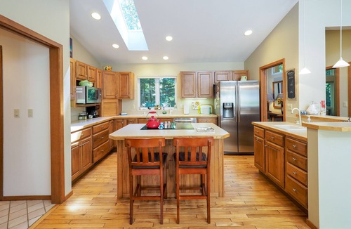 Harbert House | Come enjoy the beautiful fall weather in Harbor Country!