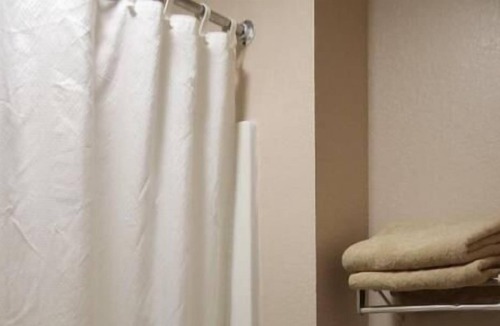 Mount Vernon House | Comfort and Convenience! Free Breakfast, Free Parking, Near Cypress Slough