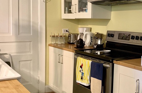 Port Washington House | Comfort, space, and ideal location = a Grand Time On Grand!