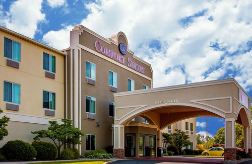 Benton Harbor Hotel | Comfort Suites Benton Harbor - St. Joseph