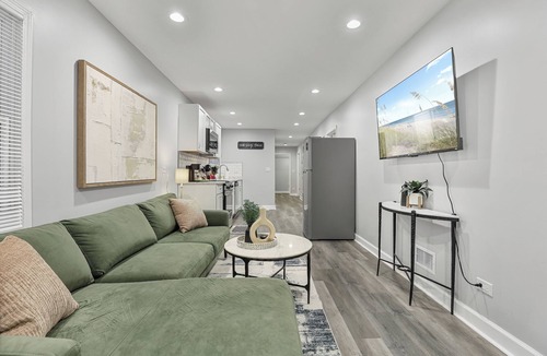 Worth House | Comfortable and cozy 4BA, 2BA Home in Worth