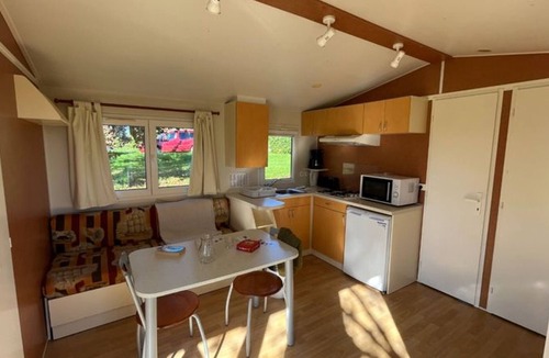 Prailles House | Comfortable Mobile Home - Private Terrace for 5 Guests