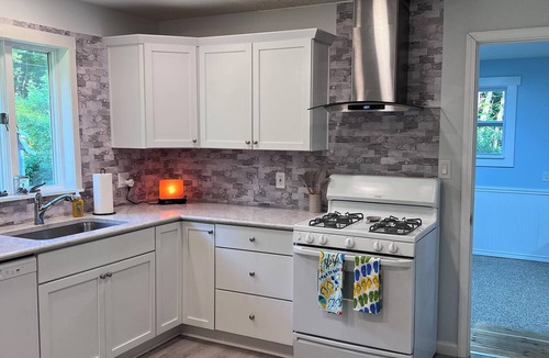 Wheeler House | Comfy 3 bedroom, family ranch neighboring the Indiana Dunes