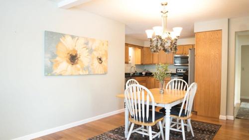 Berrien Springs House | Comfy Escape with Lake Chapin views