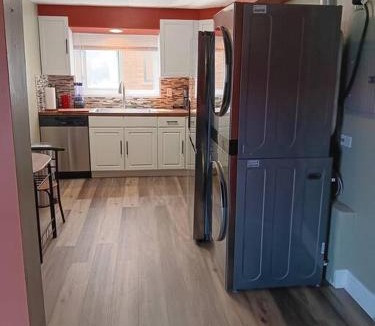Garfield Ridge Apartment | Condo Apartment Near Midway Airport