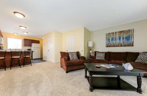 Holiday Hills Apartment | ✵ Contemporary 2 Bedroom Apt. @ Holiday Village ➠ Unit 3895 ✵