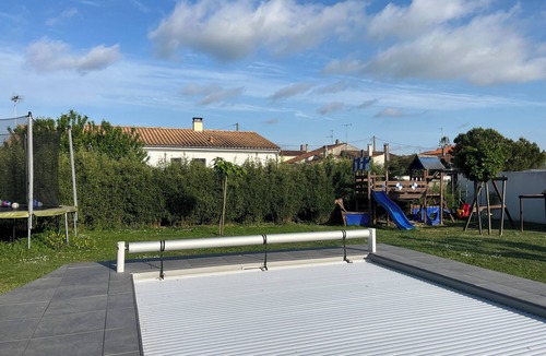 Tonnay-Charente House | Contemporary villa with heated pool and air-conditioned living room