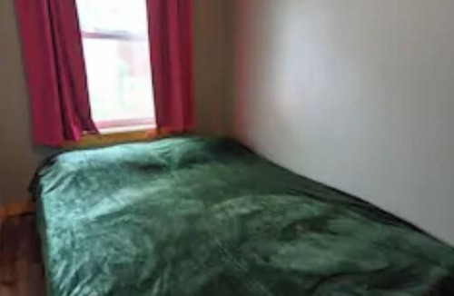 Negaunee Cottage | Convenient, cozy, and colorful 2 Bed/1 Bath Home