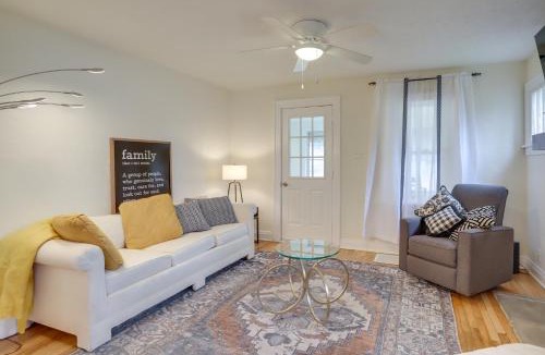 Wooded Estates House | ‘Corby Claddagh House’ ~ 1 Mi to Notre Dame!