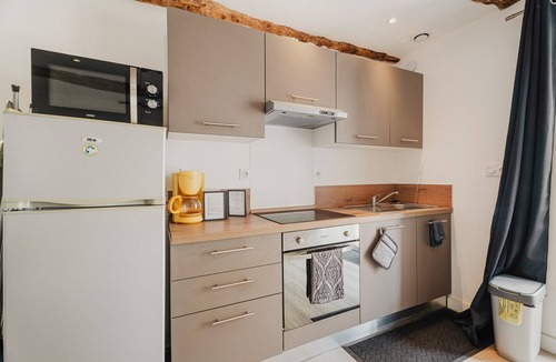 Saint-Carne House | Cottage 'Dépendance Au Charme Local' with Private Terrace, Shared Garden and Wi-Fi