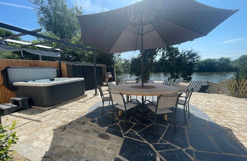 Chalonnes-sur-Loire Cottage | Cottage with private SPA, air conditioning, and Loire views