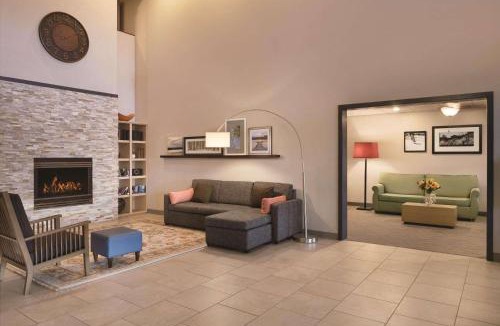 Village of Germantown Hotel | Country Inn & Suites by Radisson, Germantown, WI