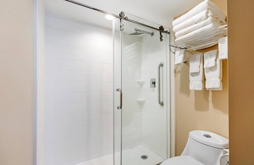 Grandville Hotel | Country Inn & Suites by Radisson, Grandville-Grand Rapids West, MI