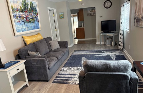 White Lake House | Cozy 2 bedroom house.within a hour to Lakes, Music venues, Historic Frankenmuth