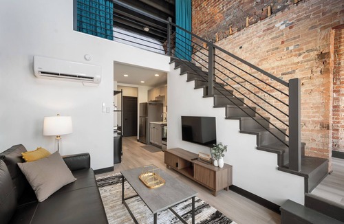Wabash Apartment | Cozy 1-bedroom loft apartment with AC and WiFi in charming Wabash