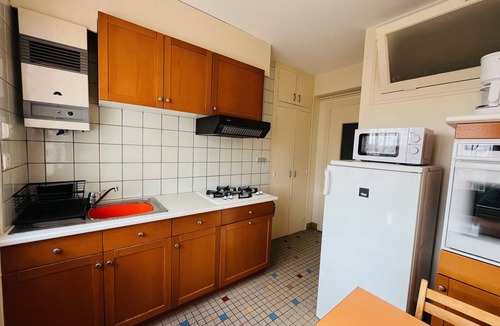 Les Sables d'Olonne Apartment | Cozy 1BR Apartment in Les Sables - Seafront, near beach & shops, balcony, pet friendly