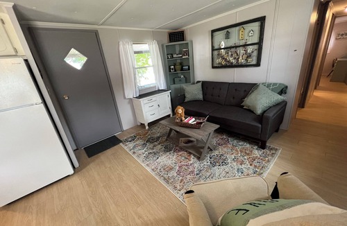 Laketon RV Rental | Cozy 2-bedroom campground @ peaceful Hill Lake Resort, Overlooking the lake.