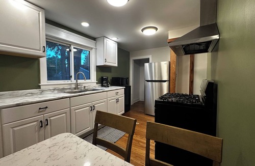 Chesterton House | Cozy 2-bedroom house in tranquil Chesterton with AC