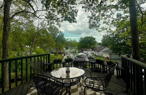Monticello House | Cozy 2-bedroom house in beautiful Monticello with a gorgeous lake view