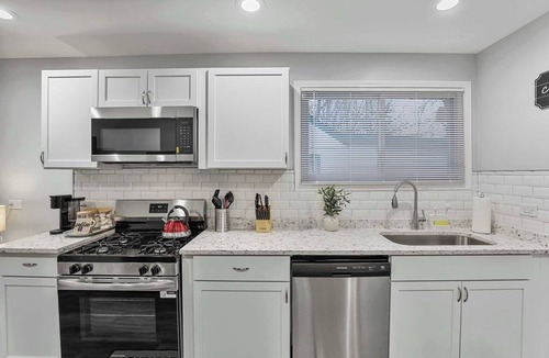 Worth House | Cozy 4BR 2BA Worth Home