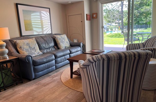 Cedar House | Cozy and Convenient!