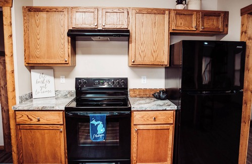 Clare House | Cozy and modern- Centrally located in Clare, just 15 minutes from the Casino