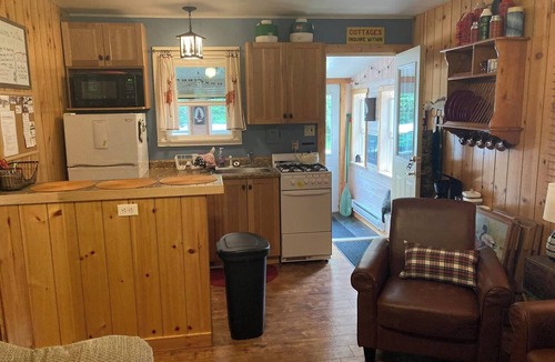 Three Lakes Cottage | Cozy Cottage on Maple Lake in Three Lakes, WI