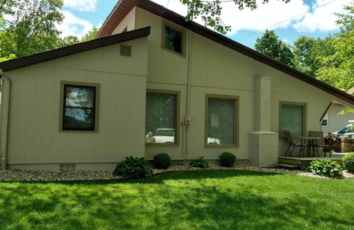 New Carlisle House | Cozy Country Escape - Convenient to New Buffalo, Notre Dame & Amazon data center