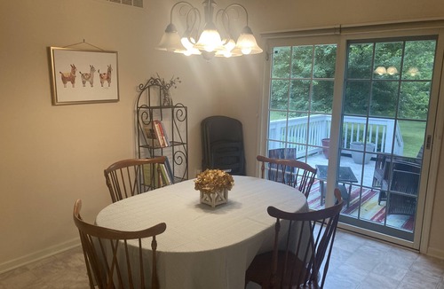 Saint Marys  Saint Joseph County House | Cozy home ensconced in nature, close to Notre Dame and the best of the area.