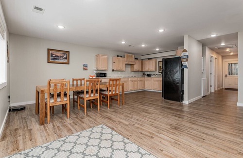 Au Gres Apartment | Cozy Home on Lake Huron II