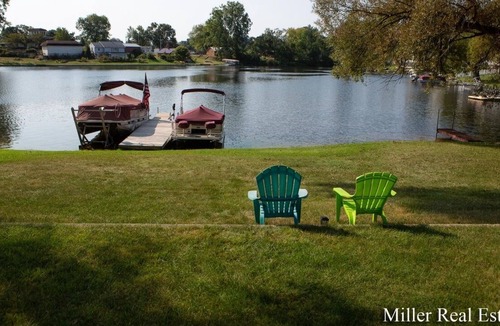 Hastings Apartment | Cozy Lake Front get away