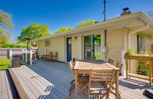 Milwaukee Apartment | Cozy Milwaukee Apartment w/Deck, 2 Mi to Airport!