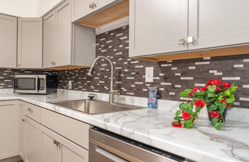 Bloomington Apartment | Cozy & Quiet Apartment Minutes From IU Minutes to Lake Lemon