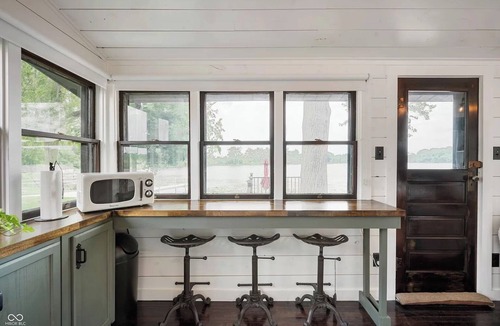 Leesburg Cottage | Cozy & Scenic Lakeside Retreat