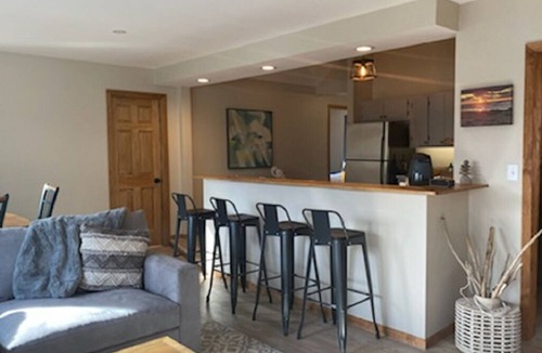 South Haven Cottage | Cozy South Haven Cottage. Short walk to beach. Family and pet friendly!
