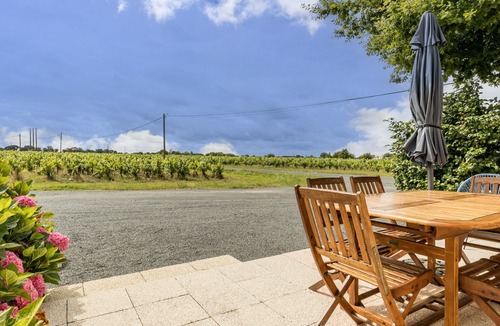 Le Landreau Cottage | Cozy Vineyard Cottage: Private Terrace, WiFi, Near Nantes