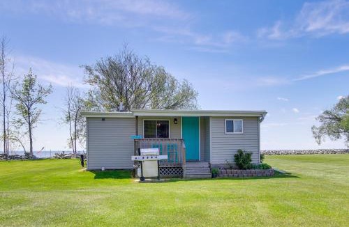 Oconto House | Cozy Waterfront Home on the Bay of Green Bay!