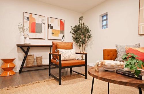 Hillside House | Cozy Westchester Retreat Near Chicago & Parks