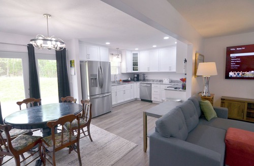 Bloomington House | Creekside Corner