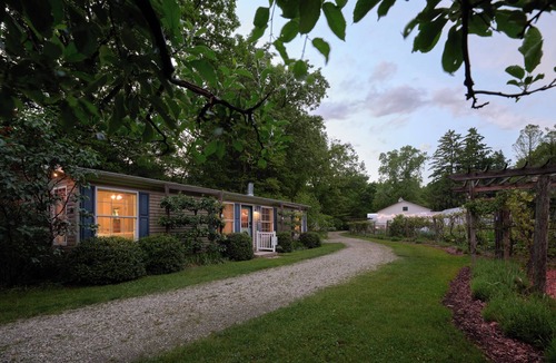 Union Pier House | Creekside House on 30 Acres with Kayaks/Pool/Farm/River/Trails/Pets, near Beach