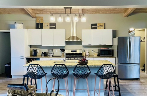 Fruitport House | Creekside - Secluded Sanctuary near Spring Lake/Grand Haven/Holland/Muskegon